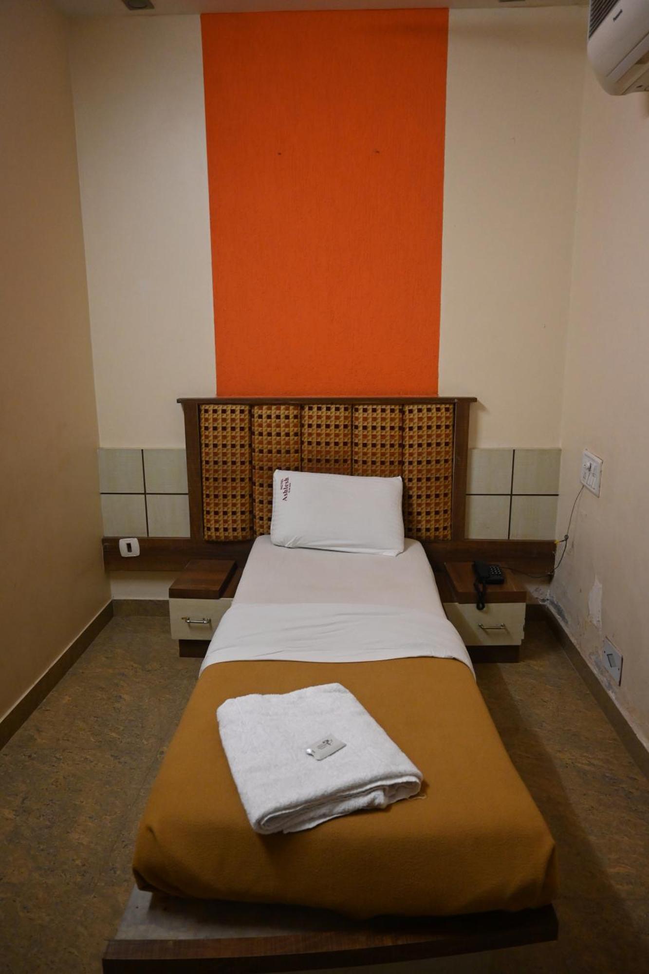 Hotel Ashlesh Manipal Exterior foto